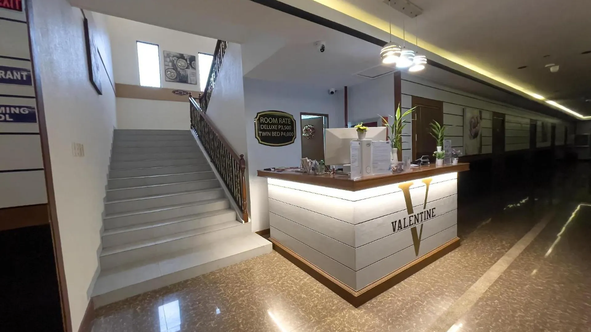 Valentine Hotel Angeles City 3*,